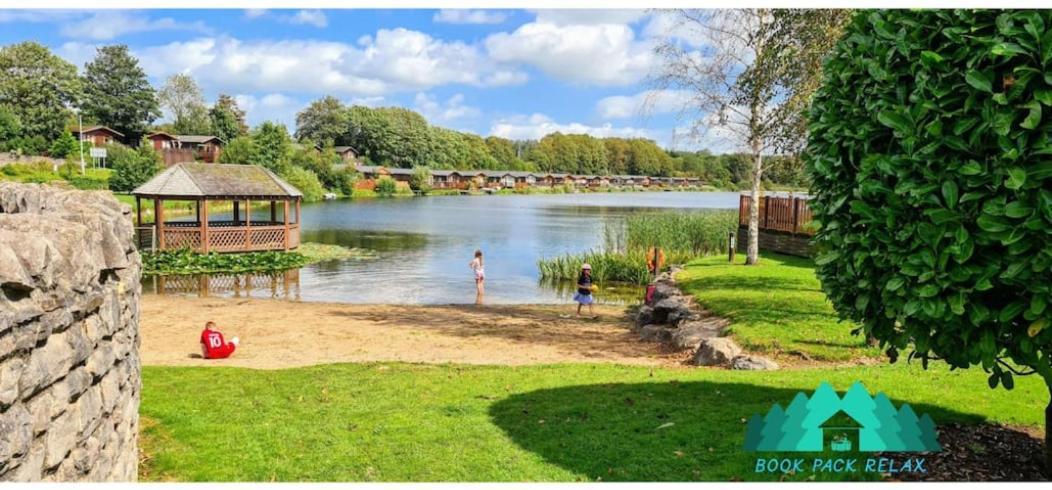 4 Bed Luxury Lodge With Hot Tub Near Lake District Warton  Εξωτερικό φωτογραφία