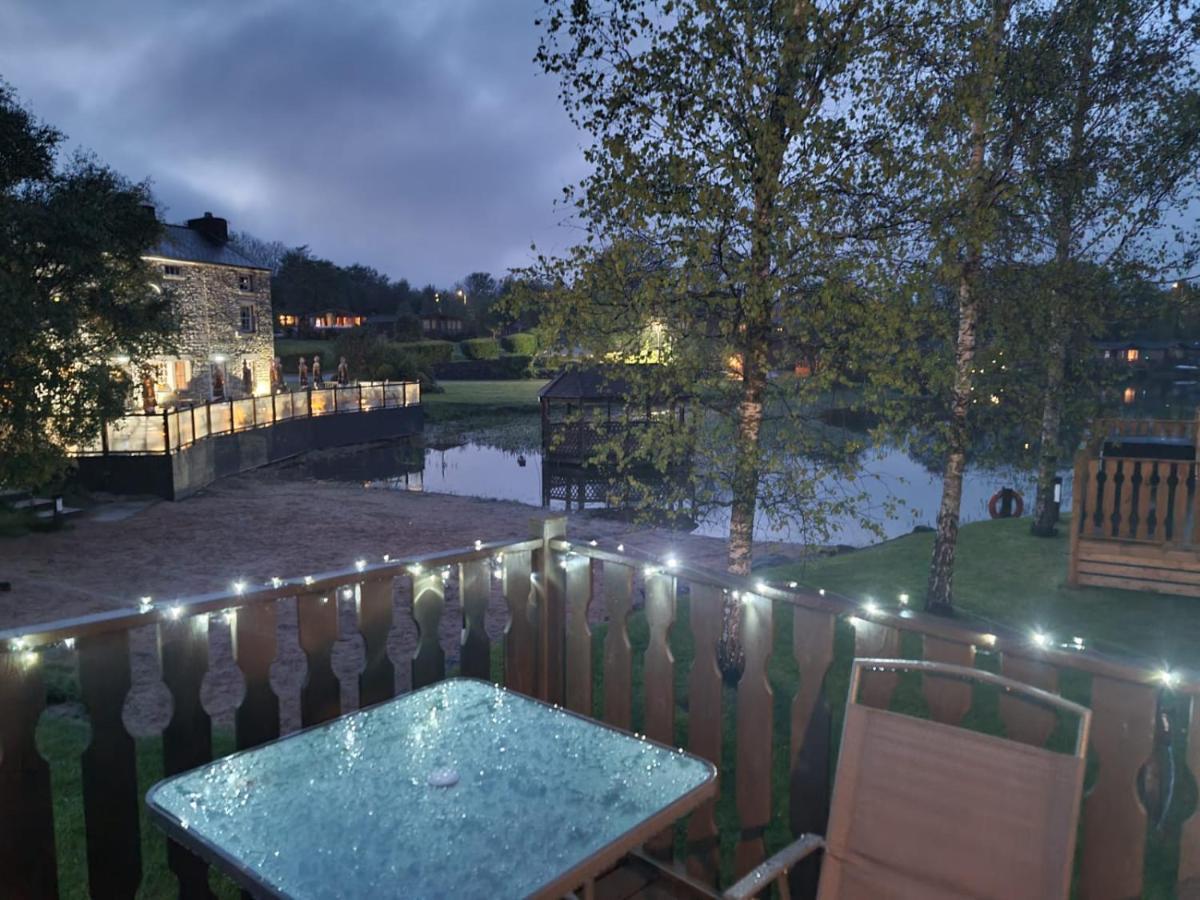 4 Bed Luxury Lodge With Hot Tub Near Lake District Warton  Εξωτερικό φωτογραφία